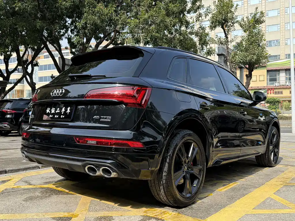 Audi Audi Q5L 2023 45T Luxury Dynamic Model 2022 - thumbnail 5