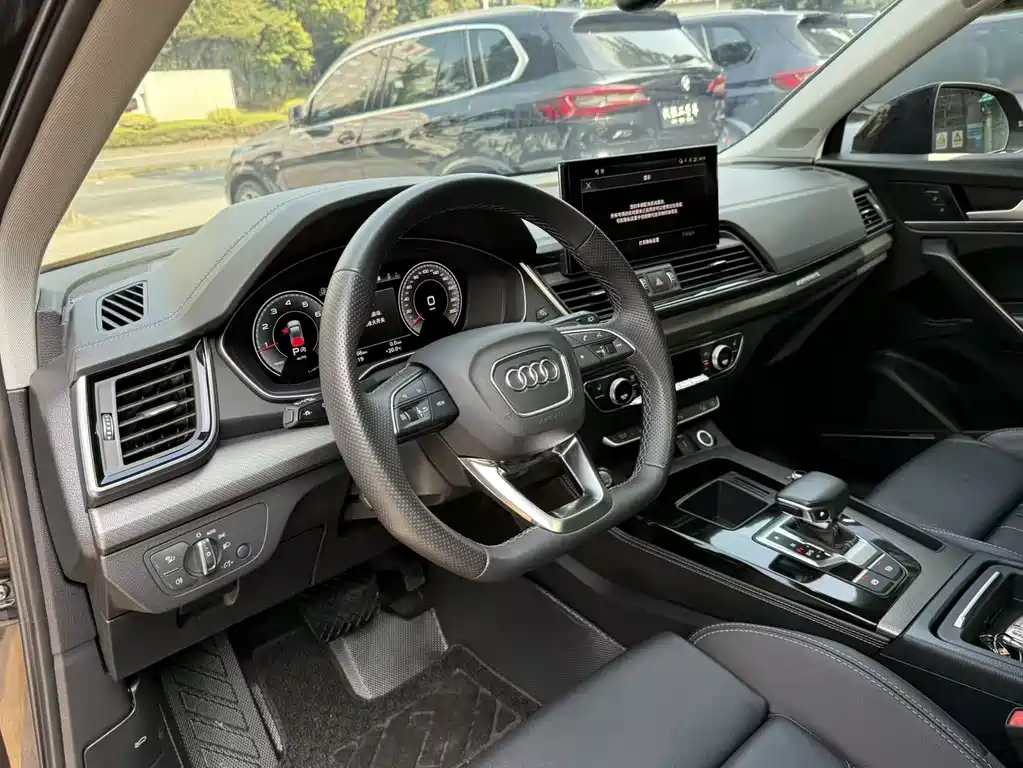 Audi Audi Q5L 2023 45T Luxury Dynamic Model 2022 - thumbnail 10
