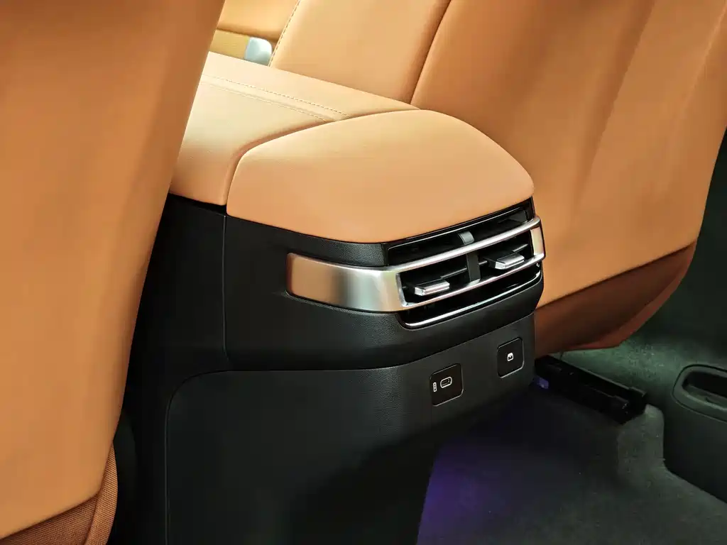 Changan Qiyuan Changan Qiyuan E07 2025 Electric AWD 90kWh Ultra High-Performance Edition 2026 - thumbnail 21