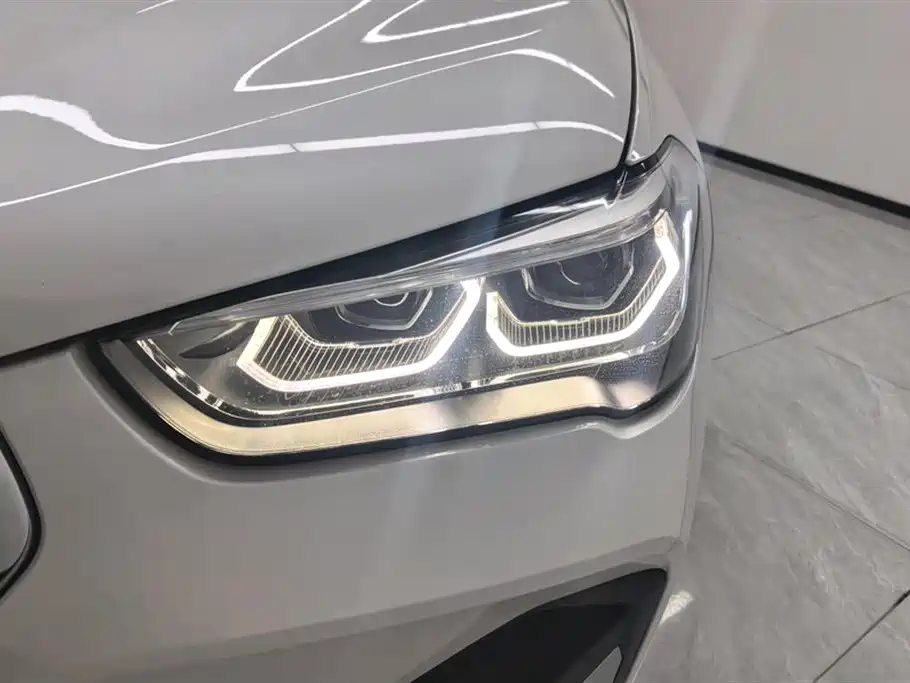BMW BMW X1 2022 xDrive25Li Premium Model 2022 - thumbnail 5