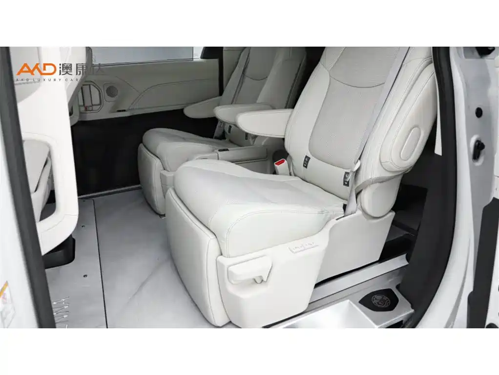 Toyota Sienna 2.5 Hybrid AWD Premium Edition 2024 - thumbnail 7