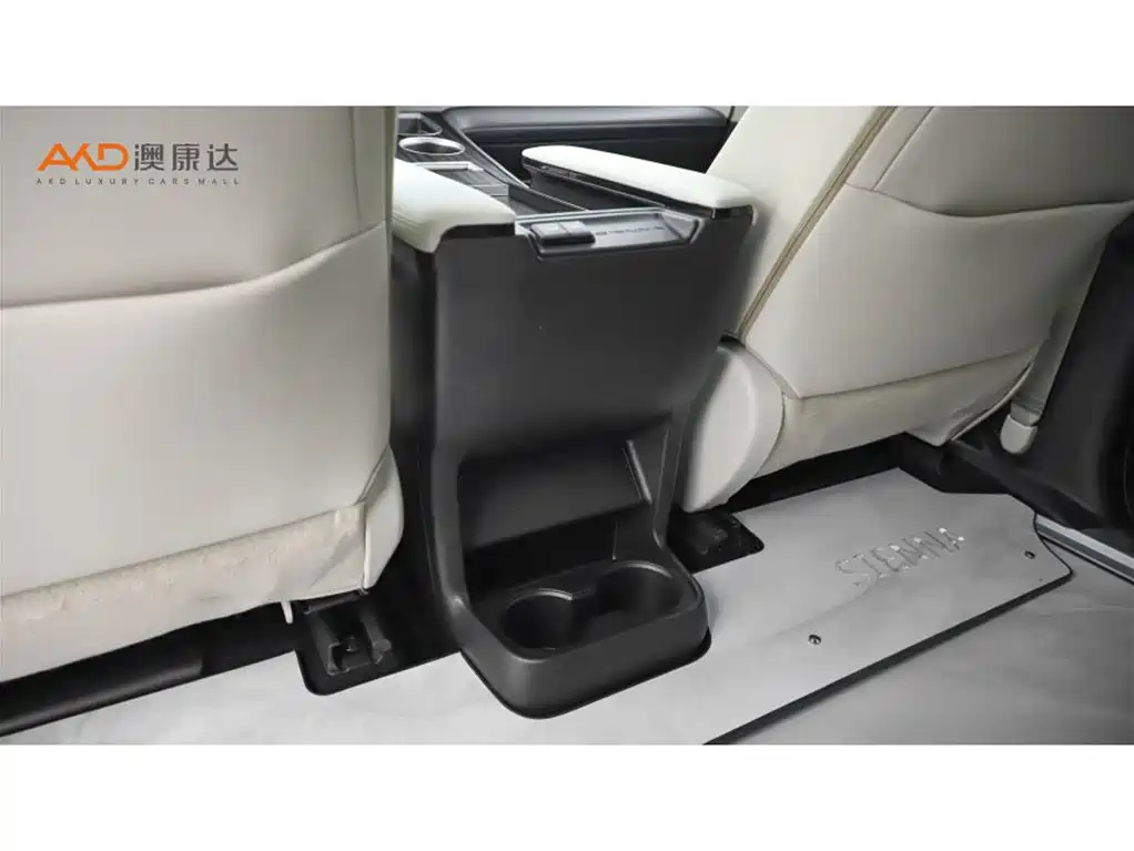 Toyota Sienna 2.5 Hybrid AWD Premium Edition 2024 - thumbnail 10