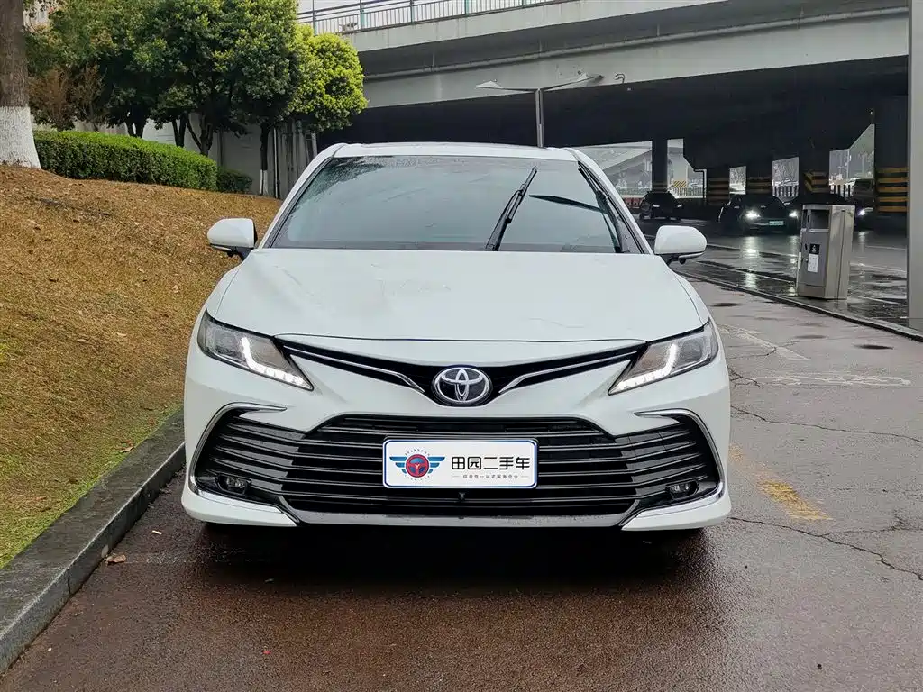 Toyota Toyota Camry 2023 2.0GVP Leading Edition 2023 - thumbnail 2