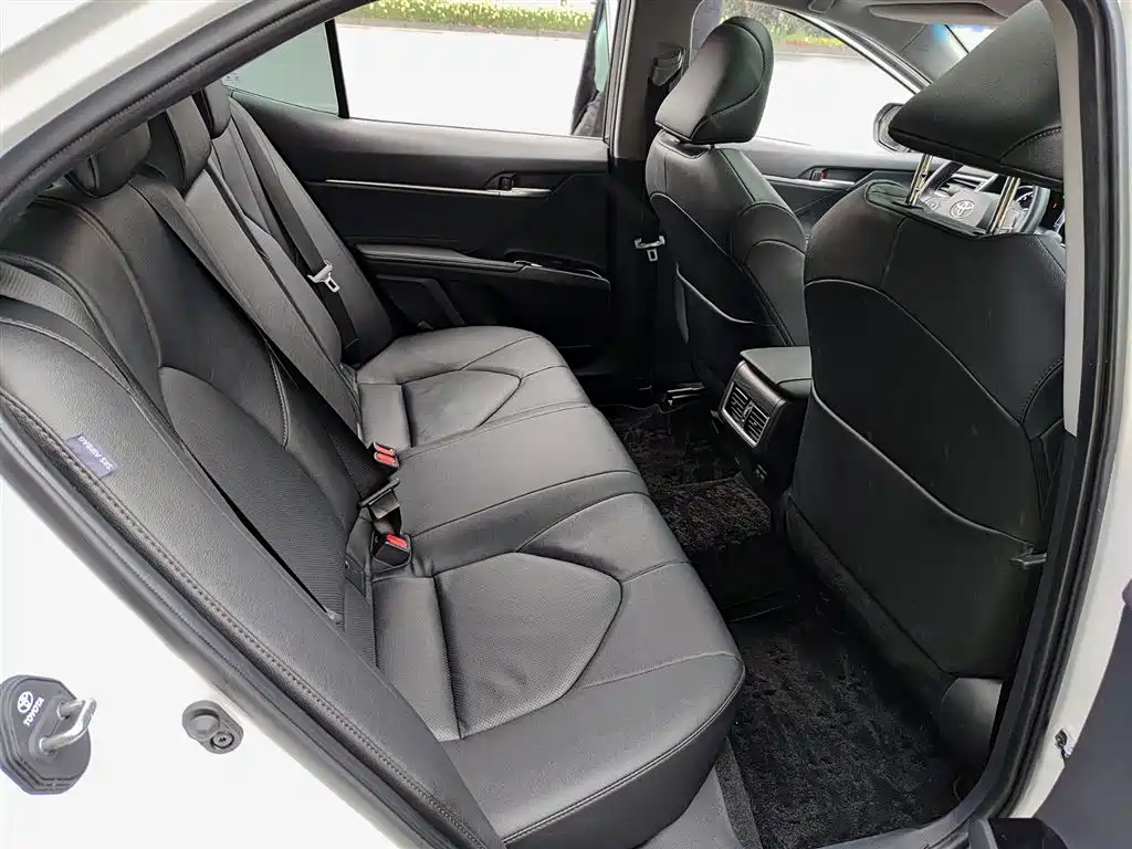 Toyota Toyota Camry 2023 2.0GVP Leading Edition 2023 - thumbnail 10