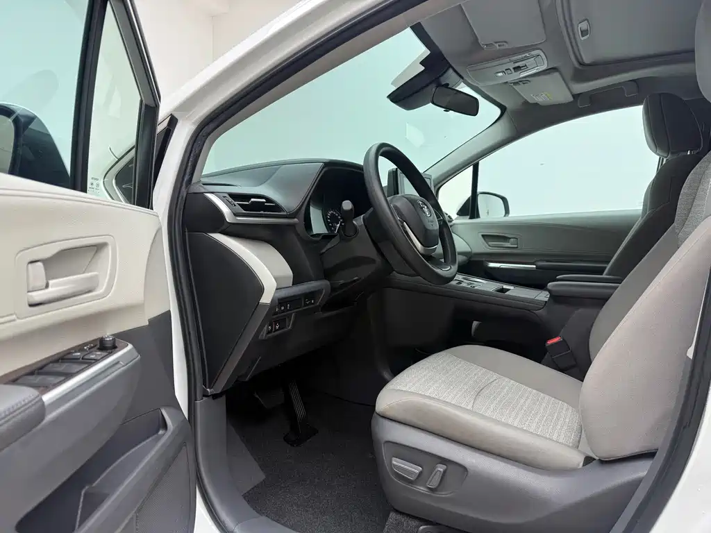 Toyota Toyota Sienna 2023 2.5L Hybrid LE 2023 - thumbnail 13