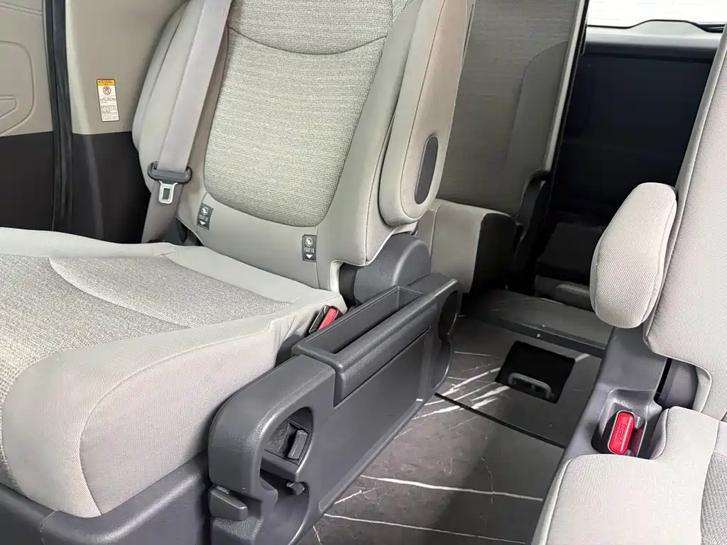 Toyota Toyota Sienna 2023 2.5L Hybrid LE 2023 - thumbnail 20