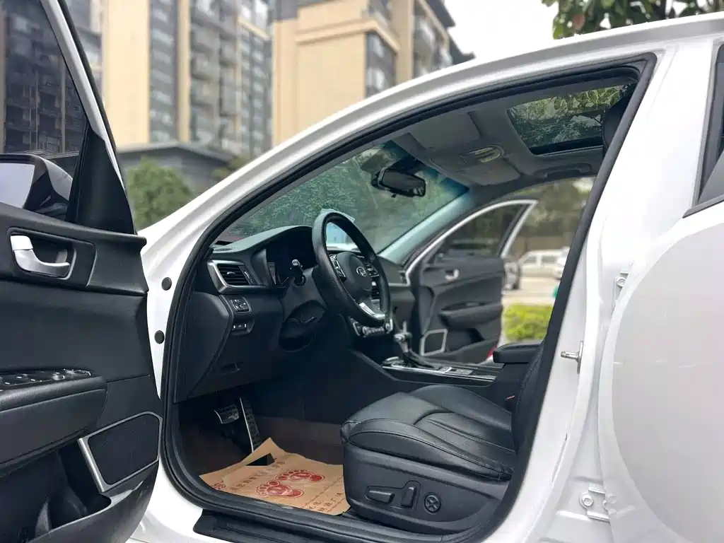 Kia Kia K5 2019 Pro 2.0L Automatic Luxury Edition China VI 2020 - thumbnail 4