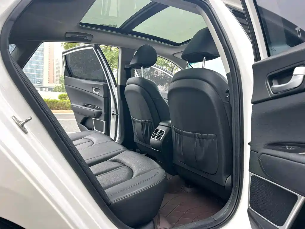 Kia Kia K5 2019 Pro 2.0L Automatic Luxury Edition China VI 2020 - thumbnail 9