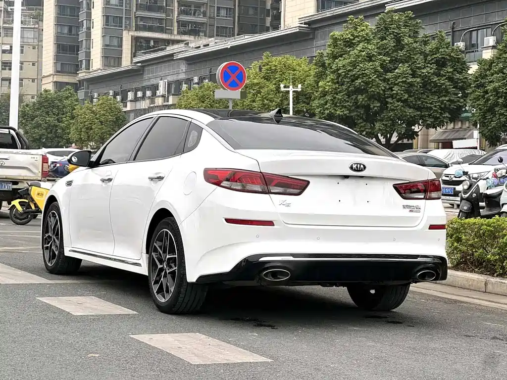 Kia Kia K5 2019 Pro 2.0L Automatic Luxury Edition China VI 2020 - thumbnail 10