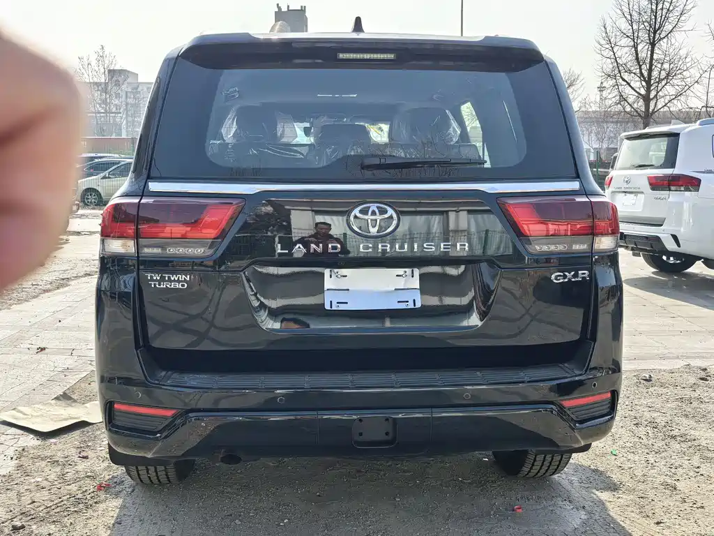 Toyota Land Cruiser LC300 2025 3.3T Diesel 2026 - thumbnail 7