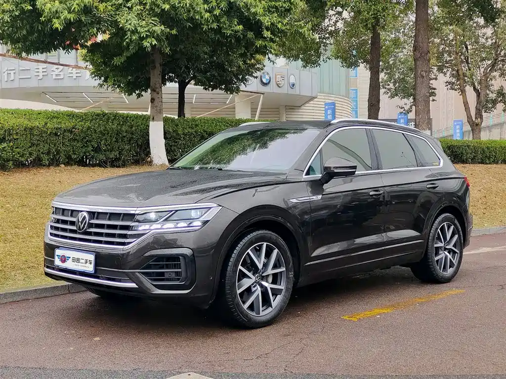 Volkswagen Volkswagen Touareg 2021 3.0TSI R-Line Sport Package 2021