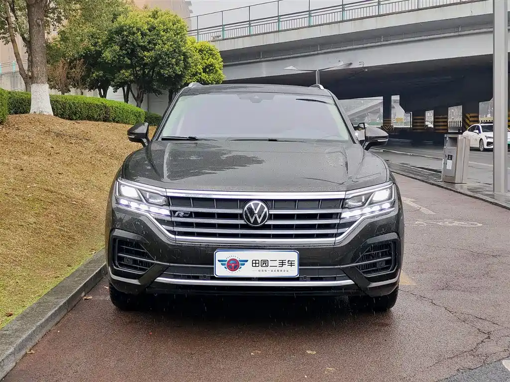 Volkswagen Volkswagen Touareg 2021 3.0TSI R-Line Sport Package 2021 - thumbnail 2