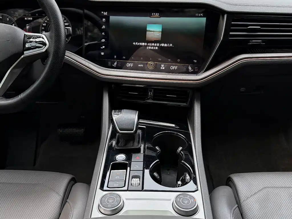 Volkswagen Volkswagen Touareg 2021 3.0TSI R-Line Sport Package 2021 - thumbnail 9