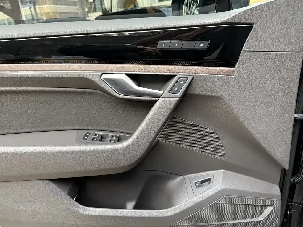 Volkswagen Volkswagen Touareg 2021 3.0TSI R-Line Sport Package 2021 - thumbnail 10