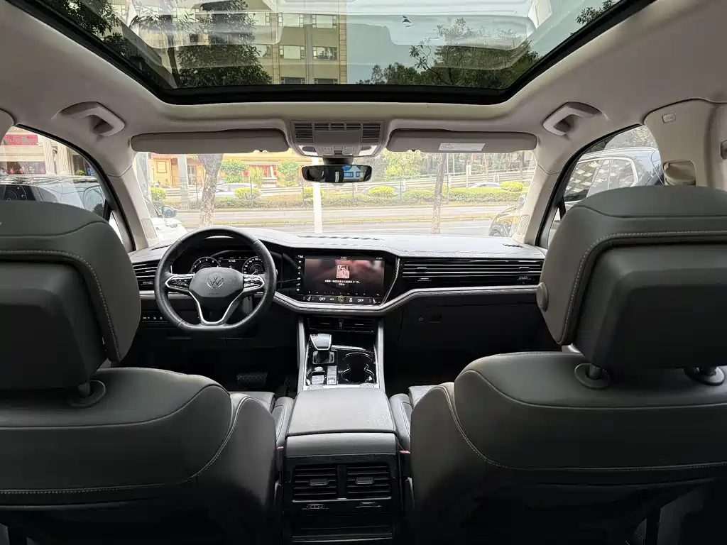 Volkswagen Volkswagen Touareg 2021 3.0TSI R-Line Sport Package 2021 - thumbnail 11