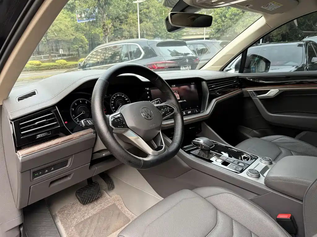 Volkswagen Volkswagen Touareg 2021 3.0TSI R-Line Sport Package 2021 - thumbnail 12