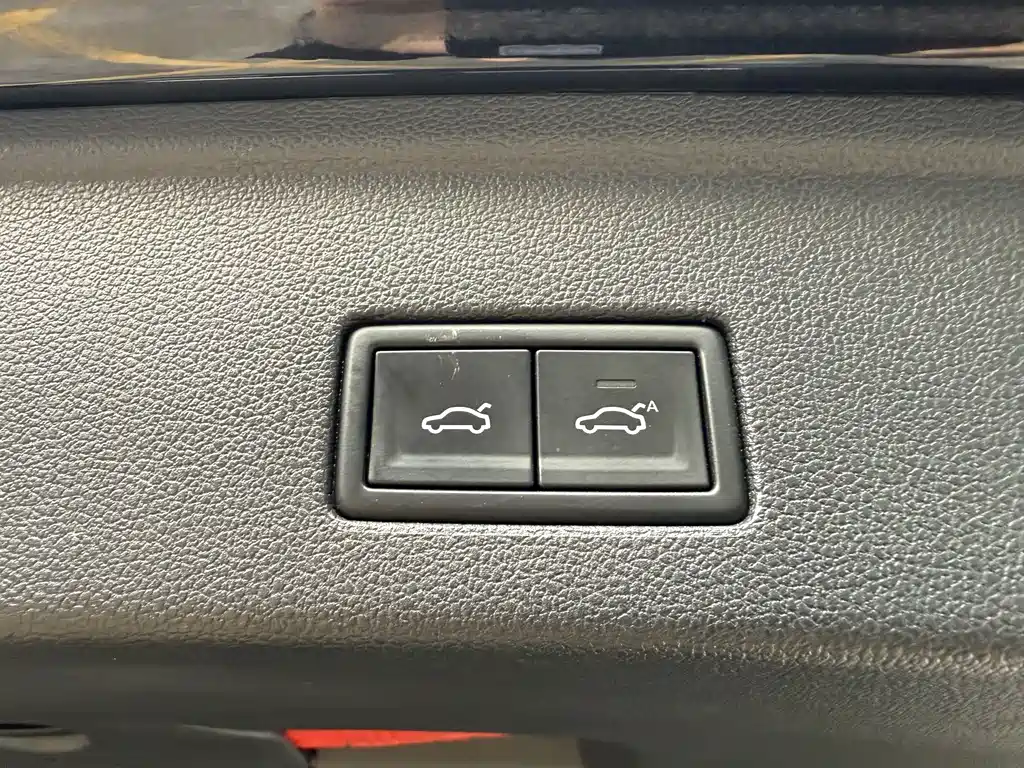 Volkswagen Volkswagen Touareg 2021 3.0TSI R-Line Sport Package 2021 - thumbnail 14