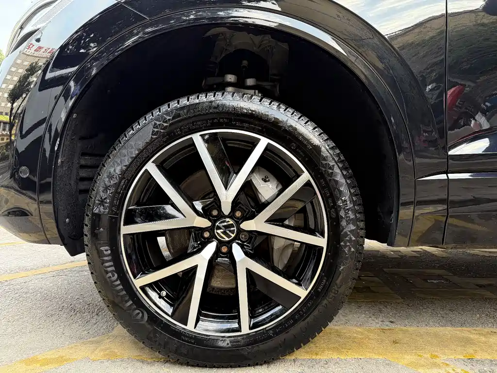 Volkswagen Volkswagen Touareg 2021 3.0TSI R-Line Sport Package 2021 - thumbnail 16