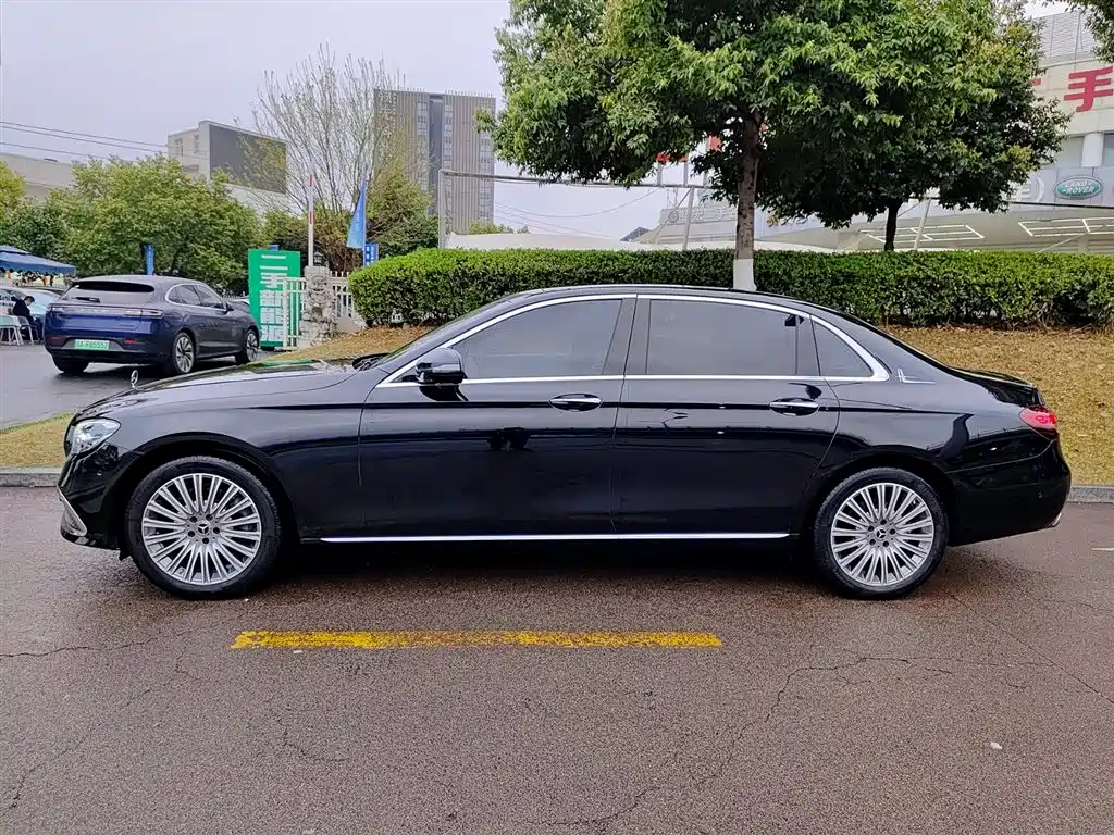 Mercedes-Benz Mercedes-Benz E-Class 2022 Model Year Facelift E 300 L Fashion Edition 2022 - thumbnail 3
