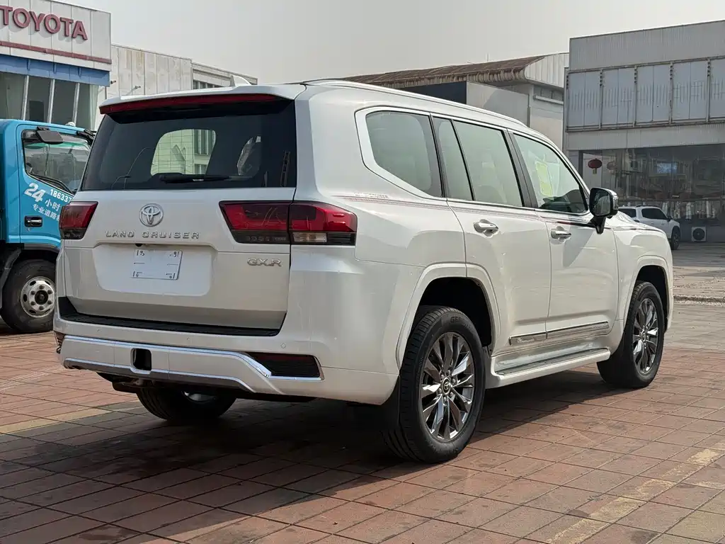 Toyota Land Cruiser LC300 2026 4.0L Automatic 2026 - thumbnail 9