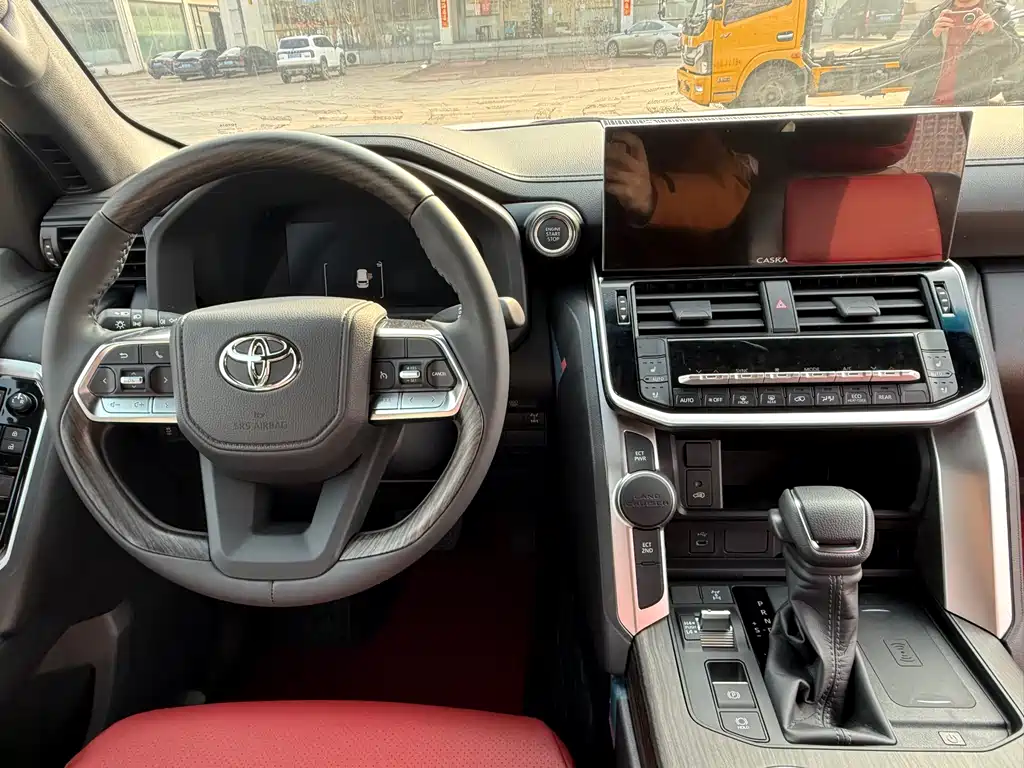 Toyota Land Cruiser LC300 2026 4.0L Automatic 2026 - thumbnail 13