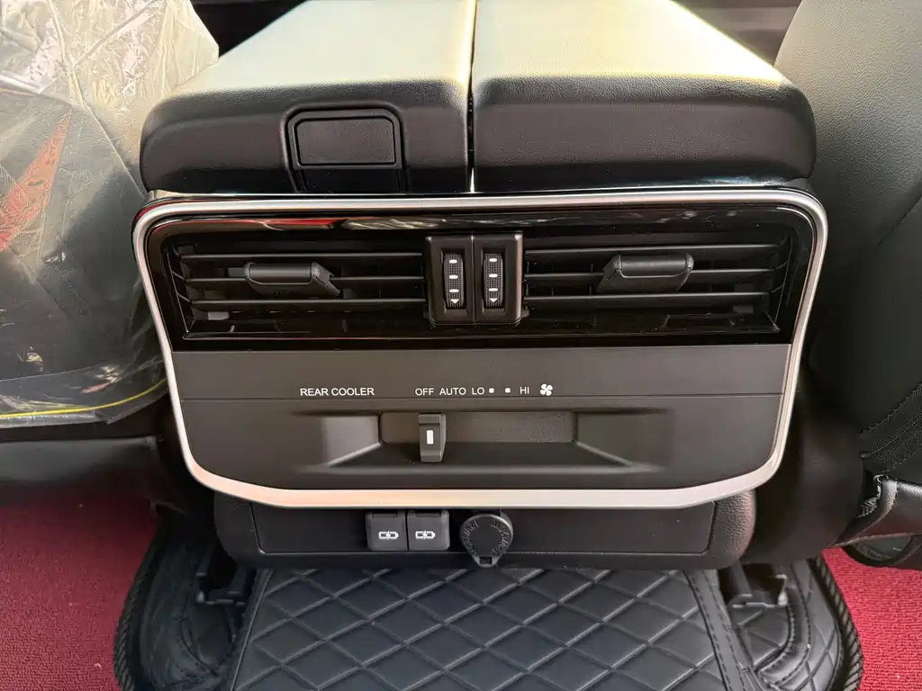 Toyota Land Cruiser LC300 2026 4.0L Automatic 2026 - thumbnail 22