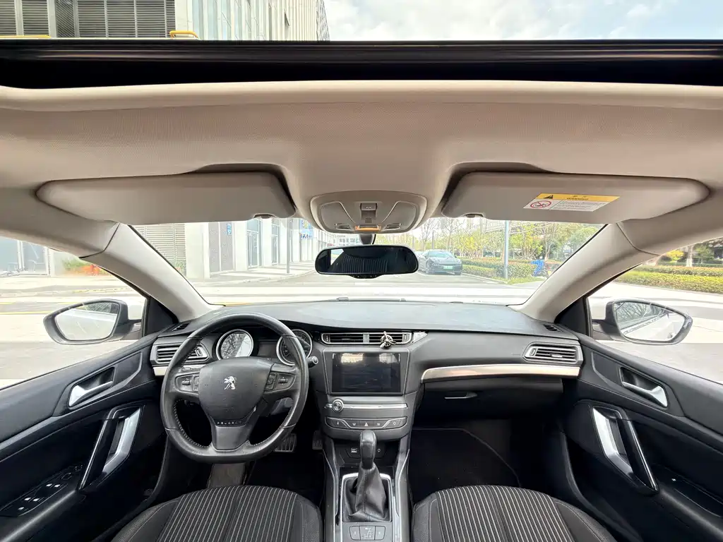 Peugeot Peugeot 408 2015 1.2T Automatic Luxury Edition 2016 - thumbnail 6