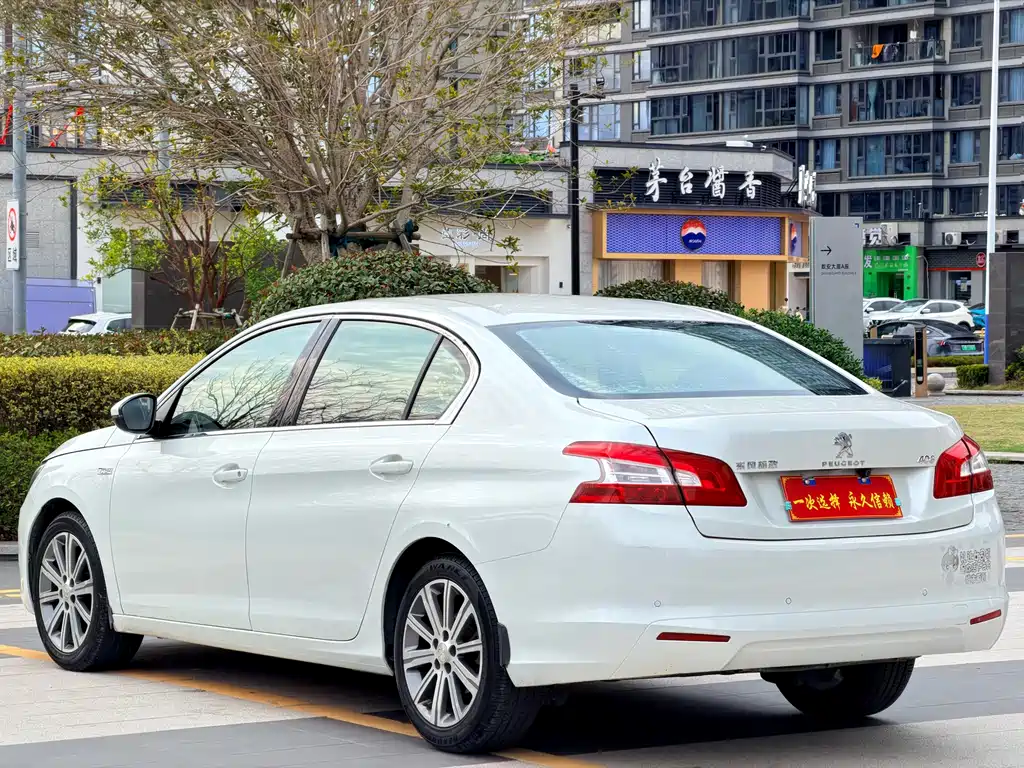 Peugeot Peugeot 408 2015 1.2T Automatic Luxury Edition 2016 - thumbnail 14