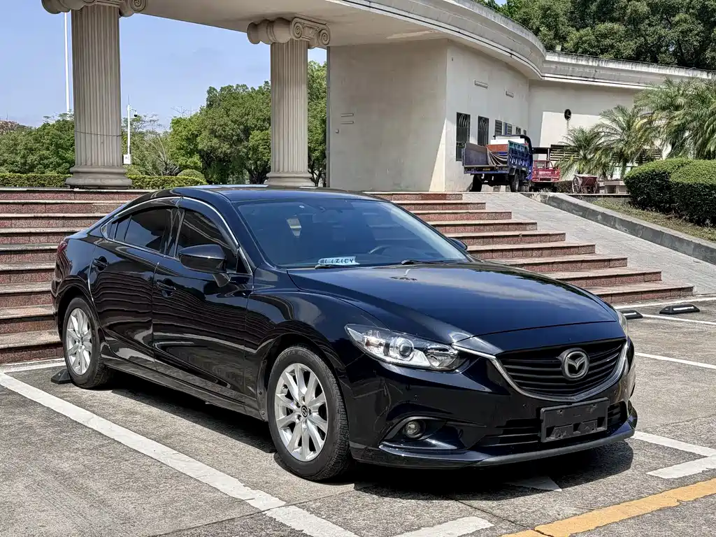 Mazda Mazda6 2015 2.0L Skyactiv Luxury Edition 2016 - thumbnail 2