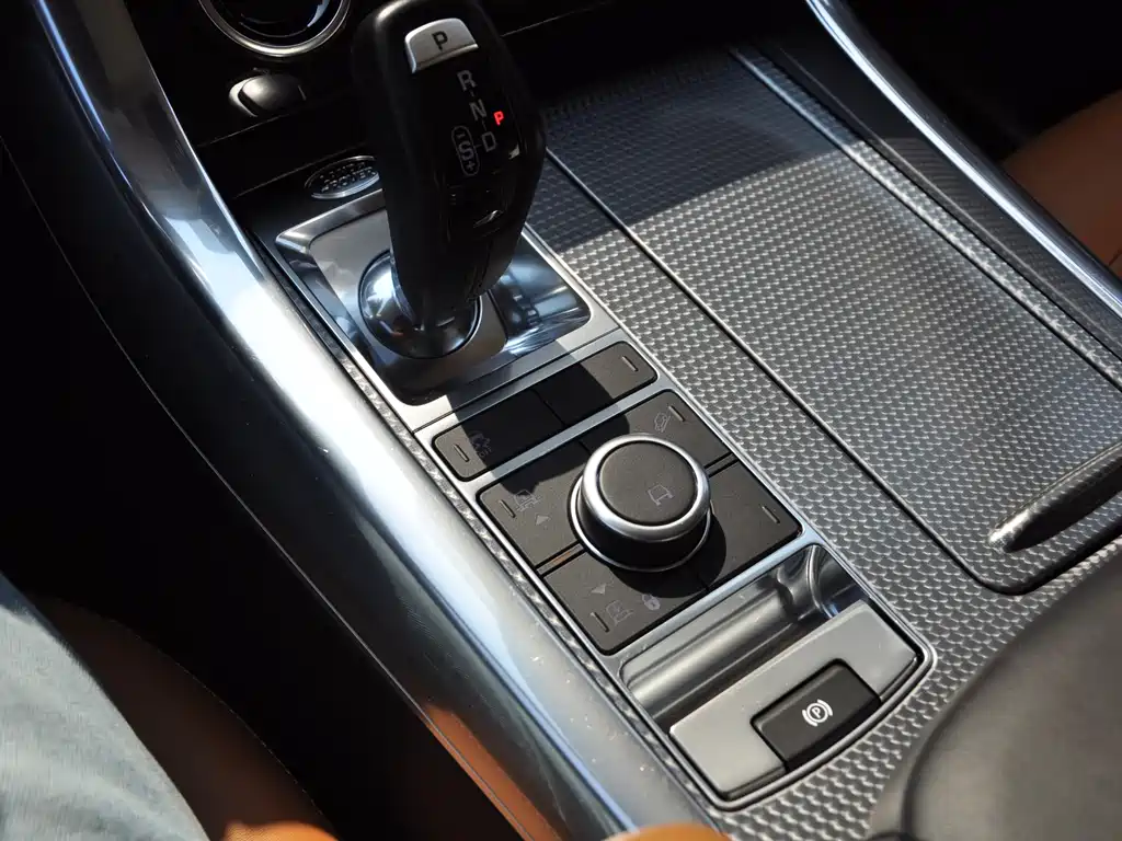 Land Rover Range Rover Sport 2019 3.0 L6 HSE DYNAMIC 2020 - thumbnail 11