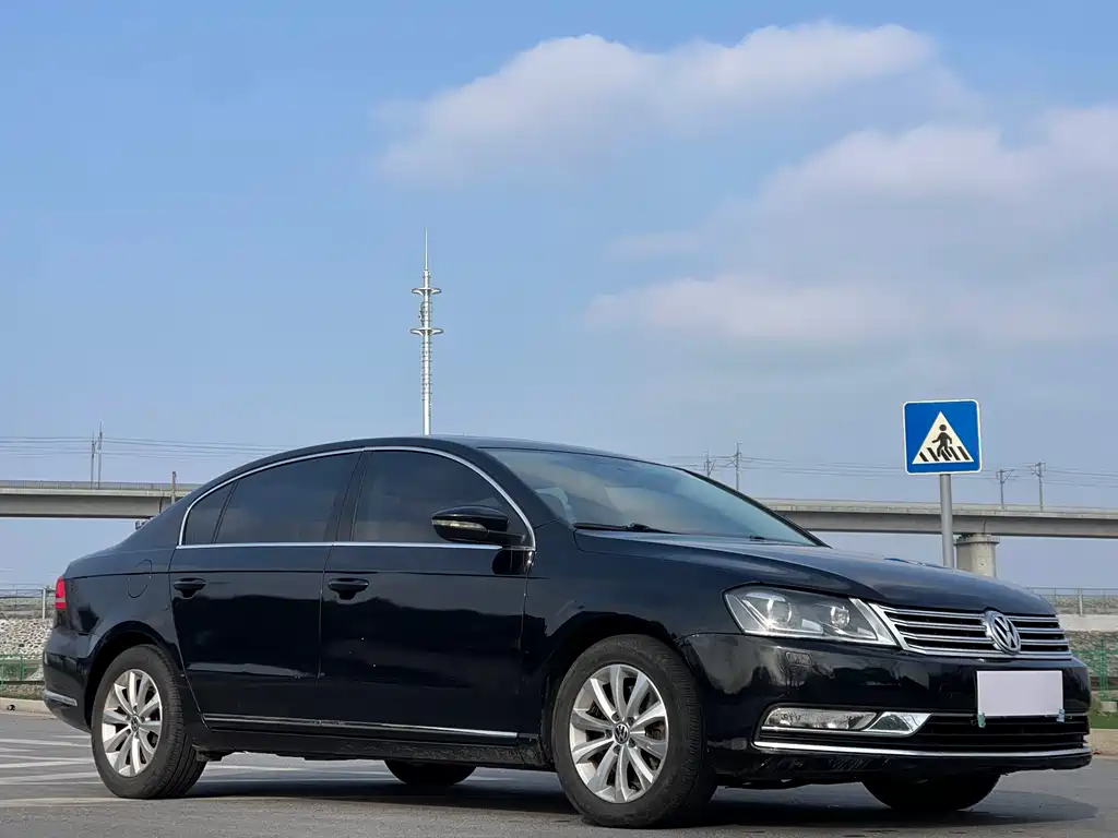 Volkswagen Volkswagen Magotan 2015 Facelift 1.8TSI Luxury Edition 2015 - thumbnail 3