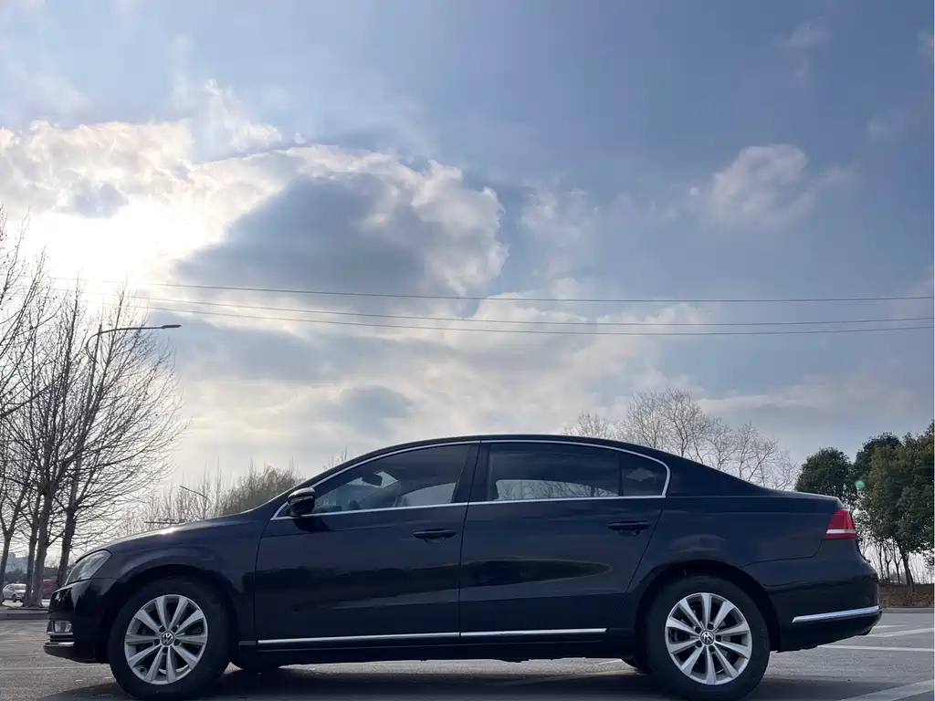 Volkswagen Volkswagen Magotan 2015 Facelift 1.8TSI Luxury Edition 2015 - thumbnail 4