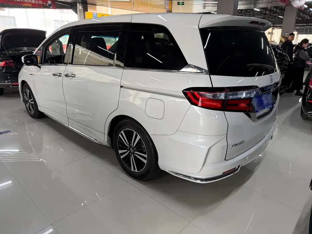 Honda Honda Odyssey 2021 2.0L Elite Version 2021 - thumbnail 4