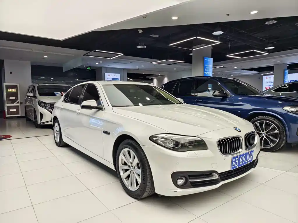 BMW BMW 5 Series 2017 520Li Elegant 2017 - thumbnail 3