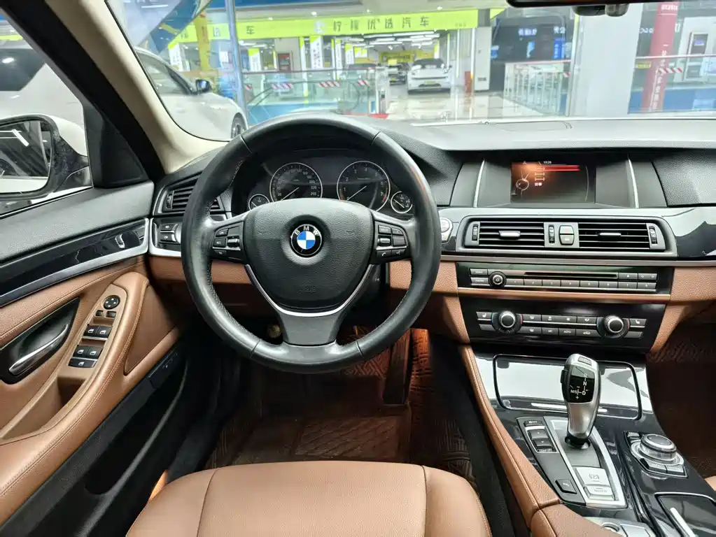 BMW BMW 5 Series 2017 520Li Elegant 2017 - thumbnail 9