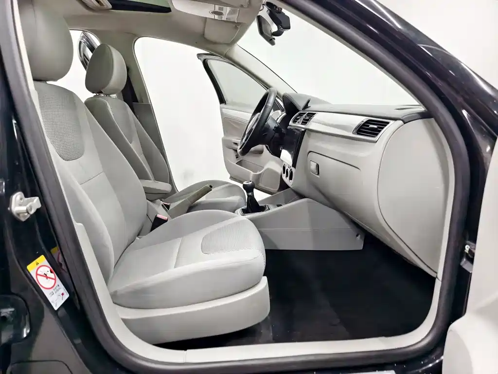 Volkswagen Volkswagen Bora 2012 1.6L Manual Comfort Model 2012 - thumbnail 14