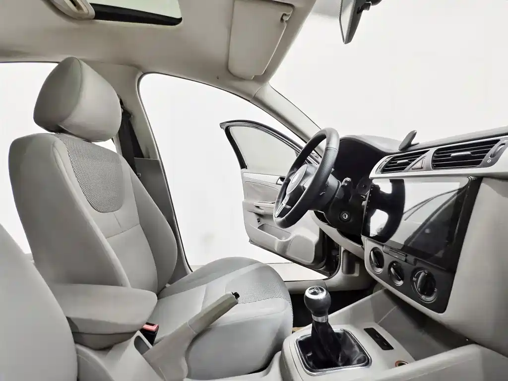 Volkswagen Volkswagen Bora 2012 1.6L Manual Comfort Model 2012 - thumbnail 15