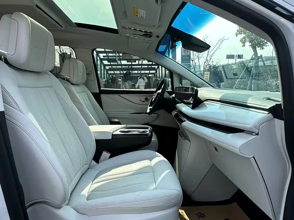 Buick Buick GL8 New Energy 2024 Landtrek Intelligent Enjoyment Edition 7-seater 2025 - thumbnail 12