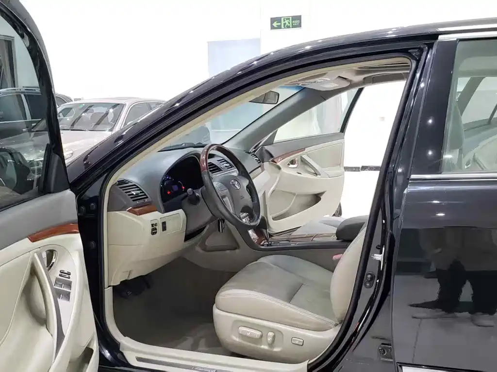 Toyota Toyota Camry 2013 200G Classic Luxury Edition 2015 - thumbnail 14