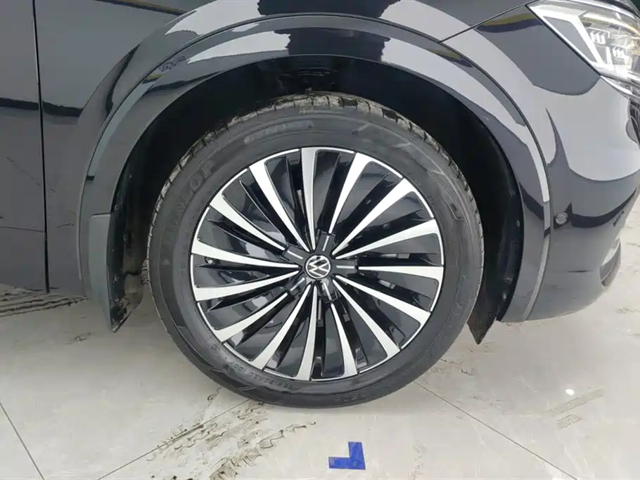 Volkswagen Viloran 2024 380TSI Premium Edition 2023 - thumbnail 6