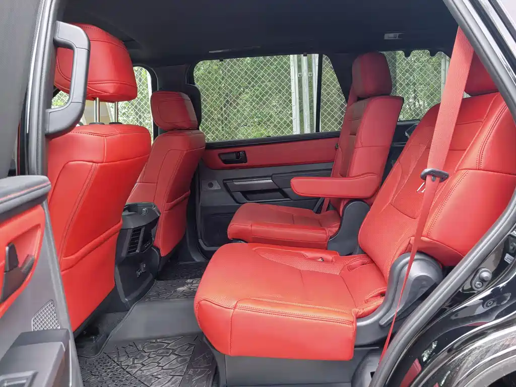 Toyota Toyota Sequoia 2025 3.5L Automatic 2026 - thumbnail 17
