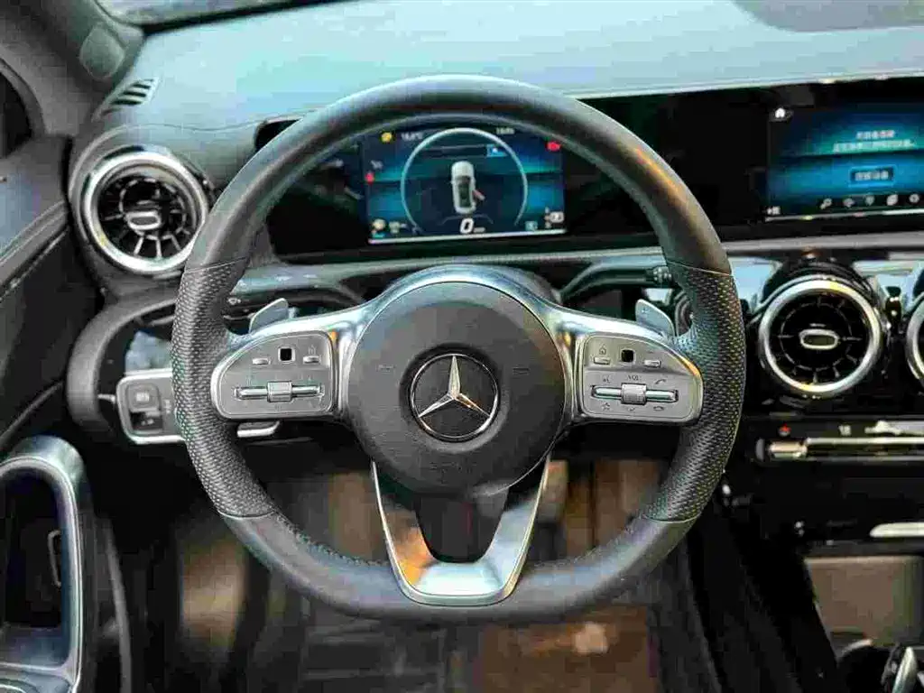 Mercedes-Benz Mercedes-Benz A-Class 2020 Facelift A 180 L Sport Sedan 2020 - thumbnail 4