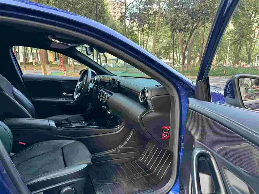 Mercedes-Benz Mercedes-Benz A-Class 2020 Facelift A 180 L Sport Sedan 2020 - thumbnail 5