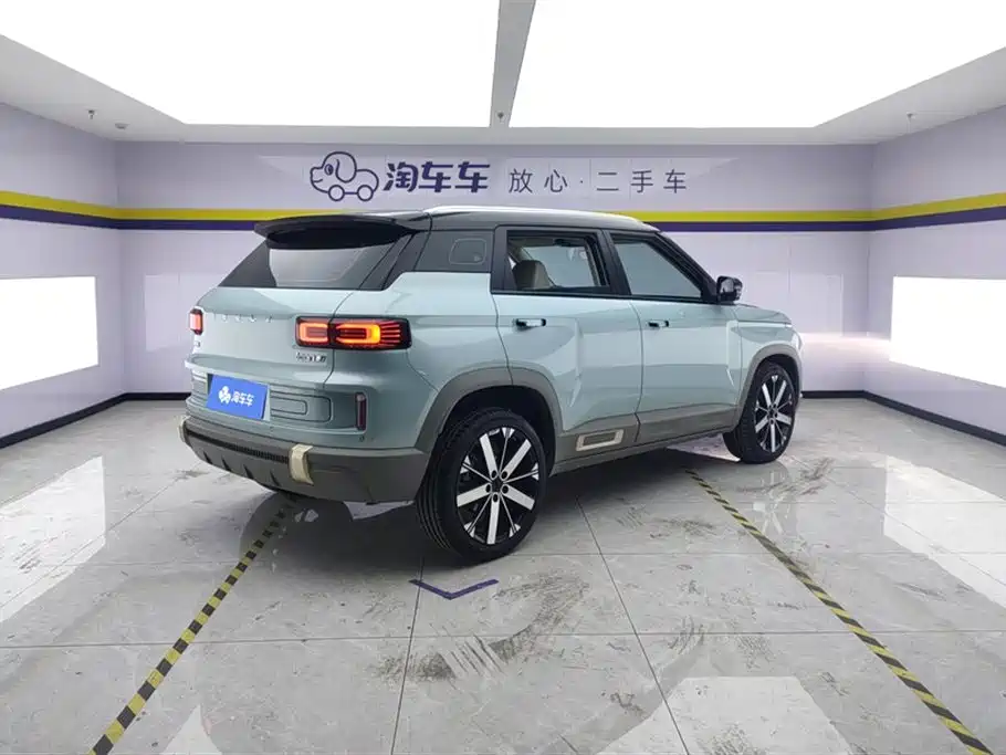 Geely Auto Geely ICON 2023 1.5TD Chocolate Edition 2023 - thumbnail 3