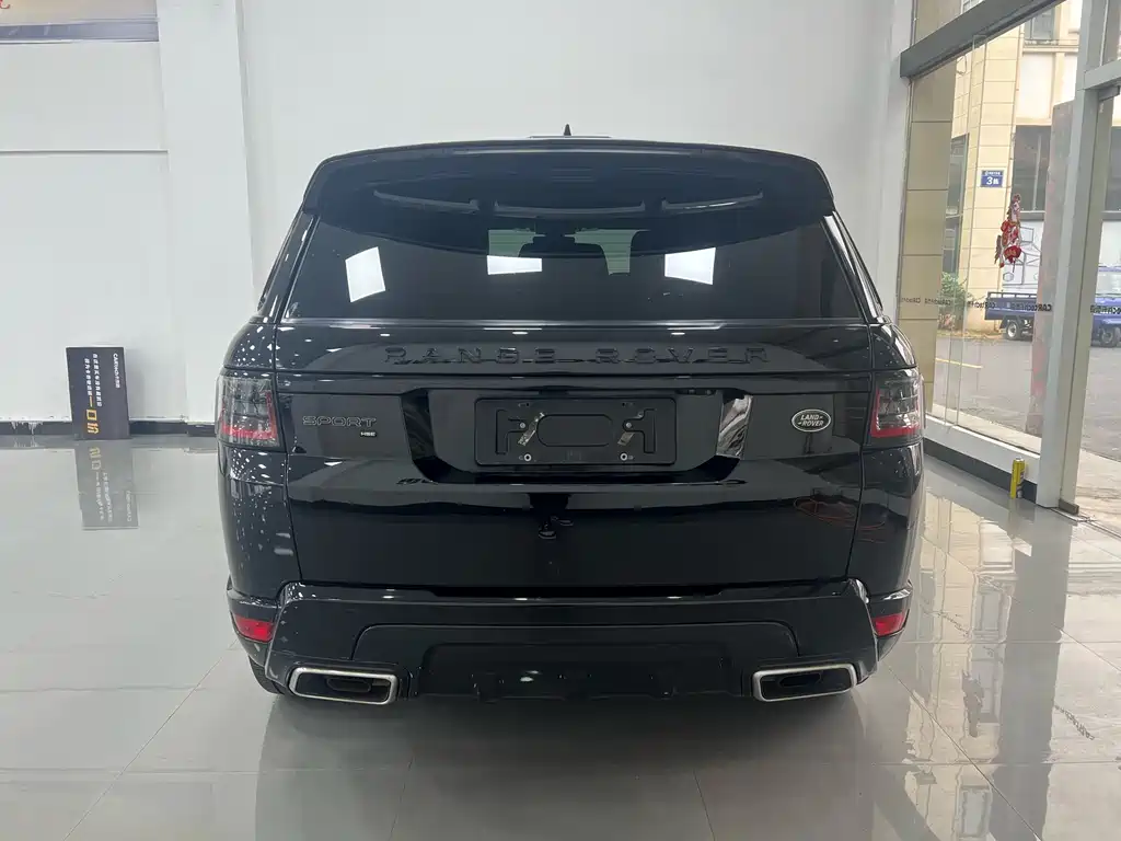 Land Rover Range Rover Sport 2021 3.0 L6 Black Badge 2021 - thumbnail 6