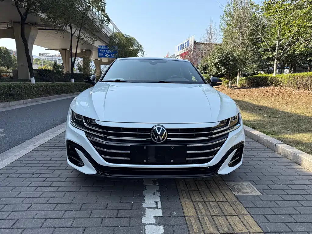 Volkswagen FAW-Volkswagen CC 2023 380TSI Dazzling Edition 2023 - thumbnail 2