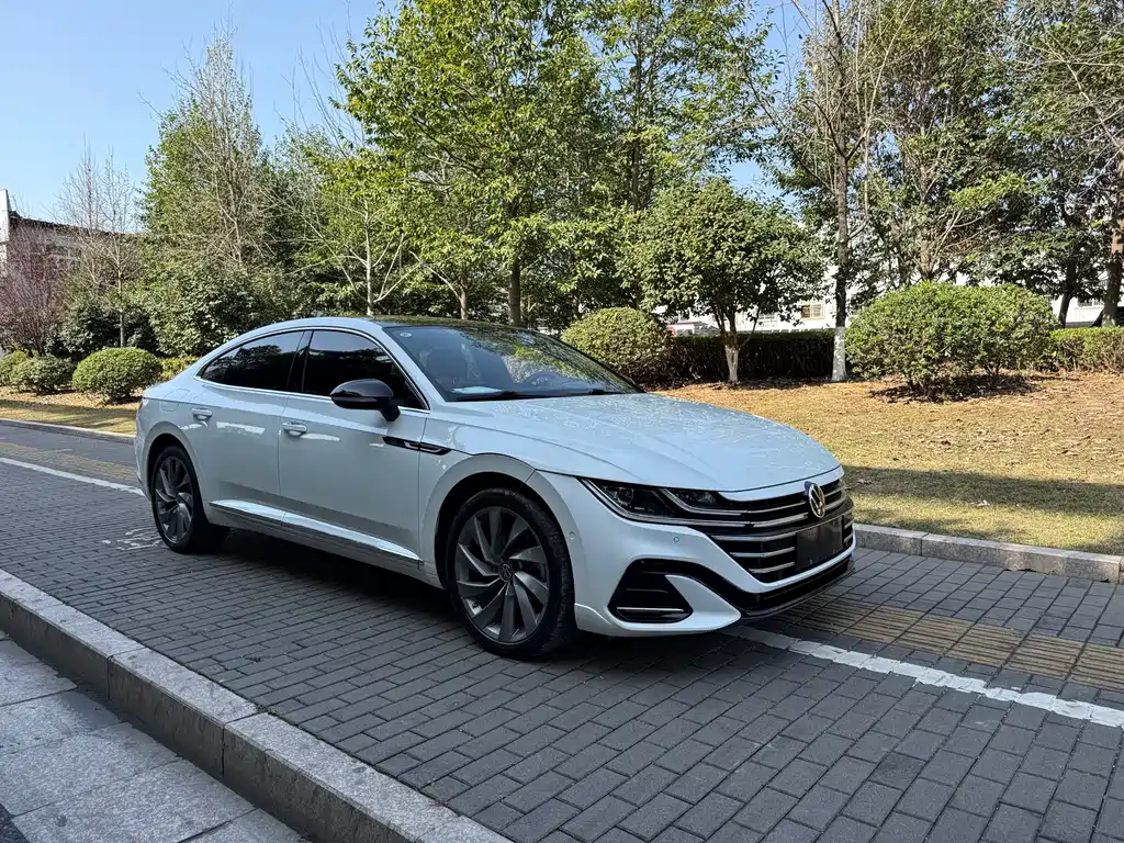 Volkswagen FAW-Volkswagen CC 2023 380TSI Dazzling Edition 2023 - thumbnail 3
