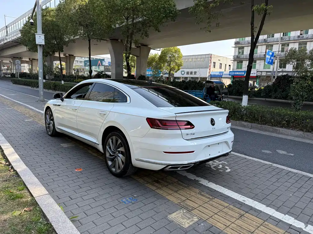 Volkswagen FAW-Volkswagen CC 2023 380TSI Dazzling Edition 2023 - thumbnail 4
