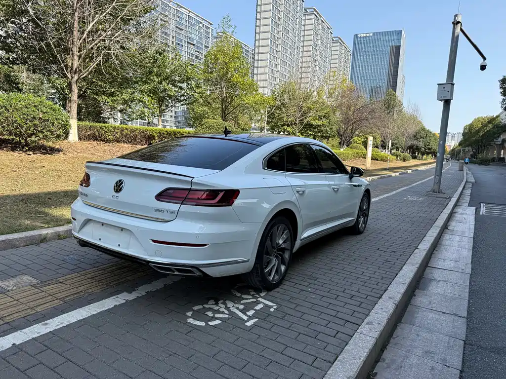 Volkswagen FAW-Volkswagen CC 2023 380TSI Dazzling Edition 2023 - thumbnail 6