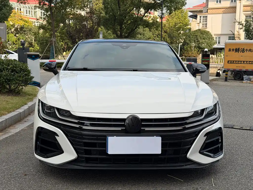 Volkswagen Faw-Volkswagen CC 2023 380TSI Dazzling Edition 2023 - thumbnail 3